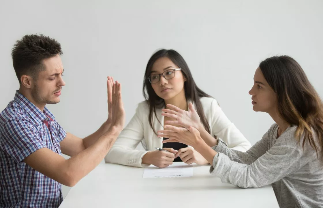 Image of couple arguing in family mediation Kendal